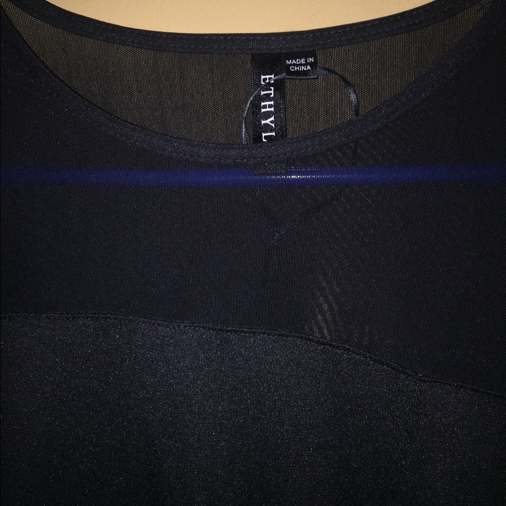 Top - Picture 2 of 2